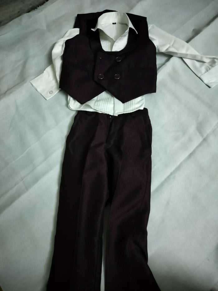 Dress your little gentleman in style with our Baby Boy Tuxedo, offering charm and sophistication for special occasions.