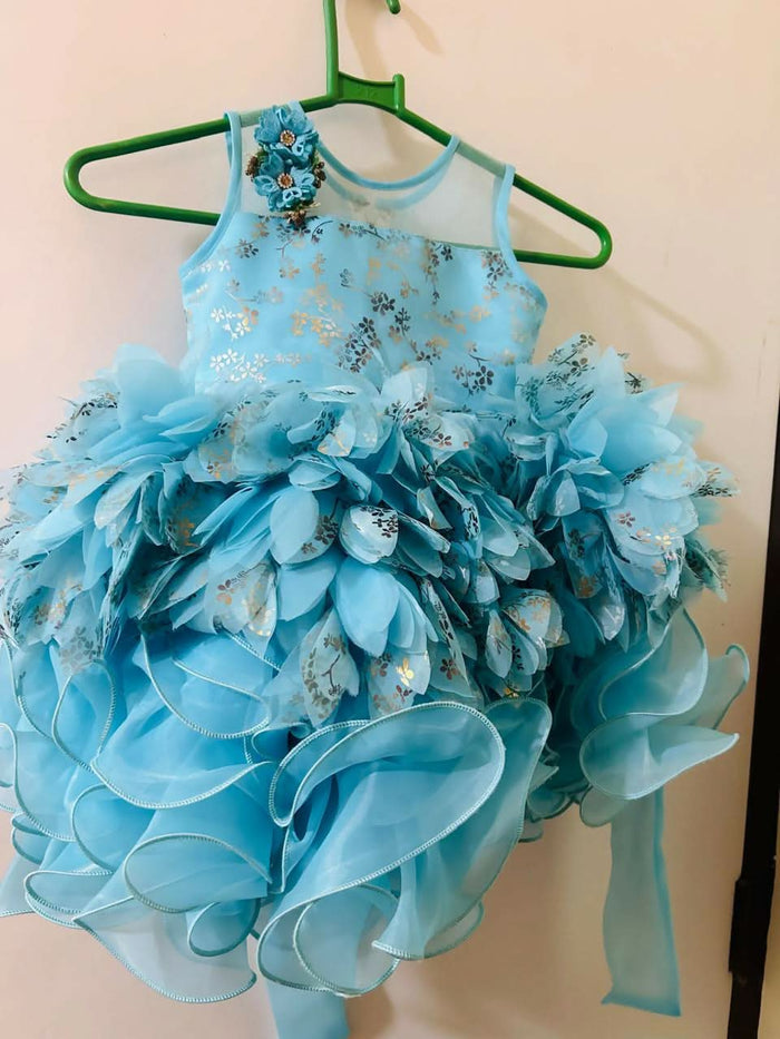 Grace in Every Twirl – Adorable Baby Girl Dress for Every Occasion!