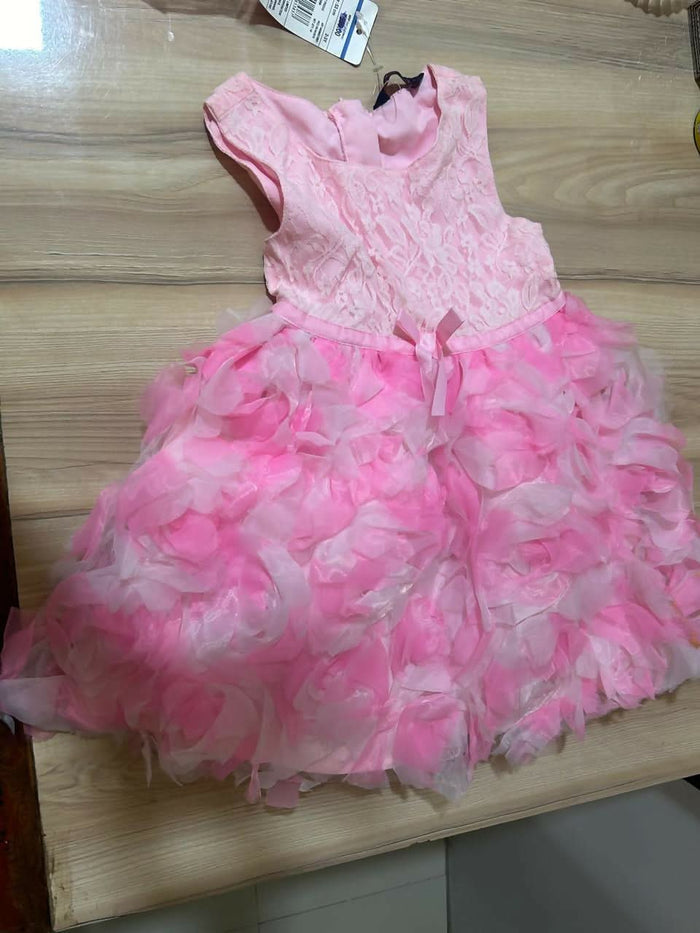 Grace in Every Twirl – Adorable Baby Girl Dress for Every Occasion!