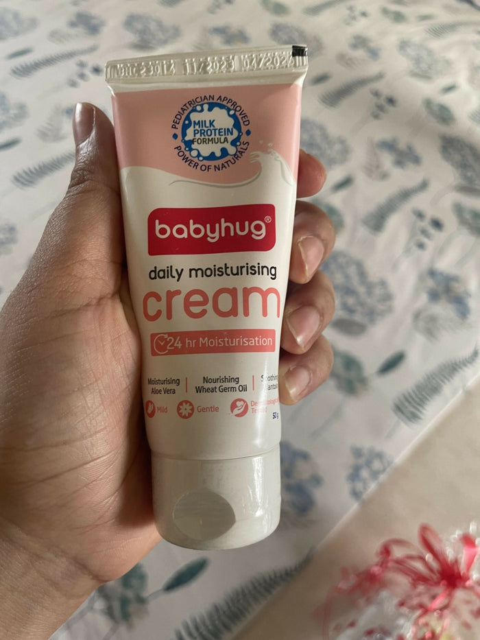 BABY HUG  Bathing Essentials