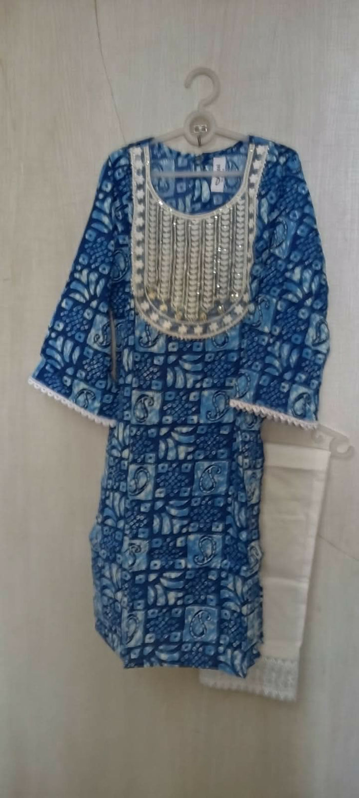 Elevate your everyday style with our Beautiful Blue Color Kurti and Pant Set, offering versatility and elegance for any occasion.