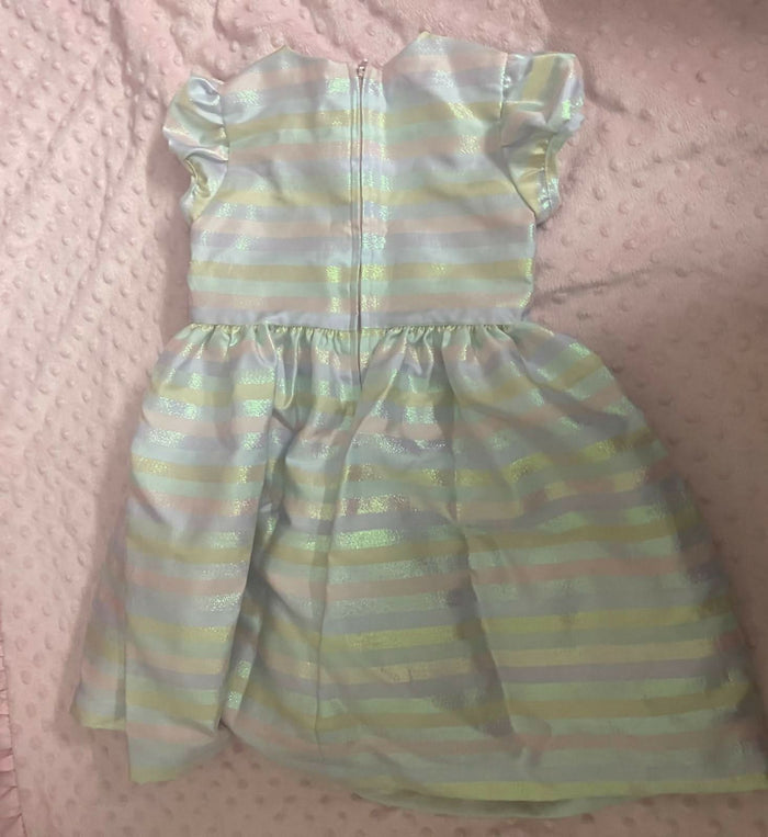 Elevate your little fashionista's style with the timeless elegance of BONNIE JEAN Imported Frock/Dress - crafted with exquisite attention to detail and international flair.