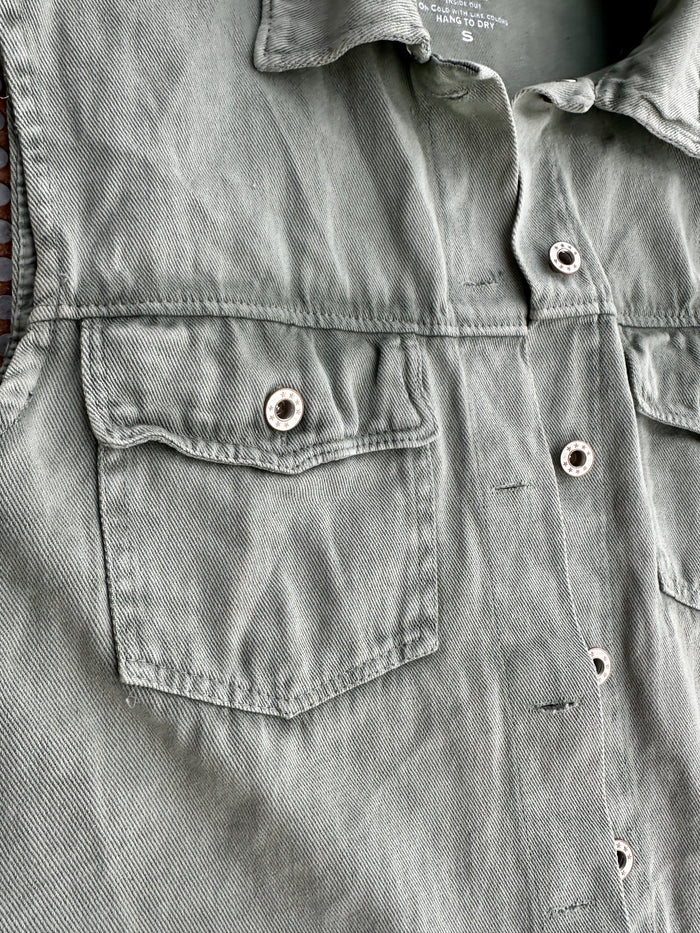 Boot stitch vest in sage green