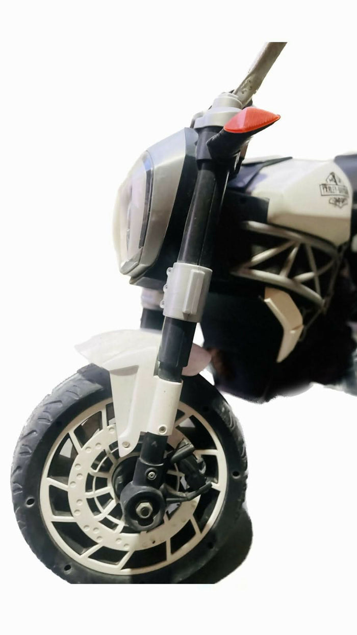Give your child the thrill of adventure with this safe, fun, and easy-to-ride electric bike!