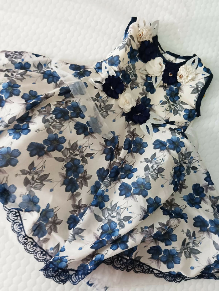 Buy floral print frock for baby girls – stylish, comfortable, and beautifully embroidered.