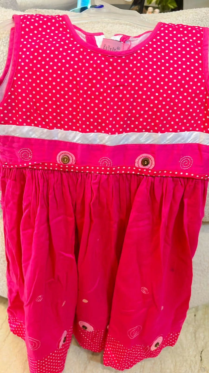 Shop now for the perfect frock for your baby girl, combining comfort, elegance, and playful charm for any occasion!