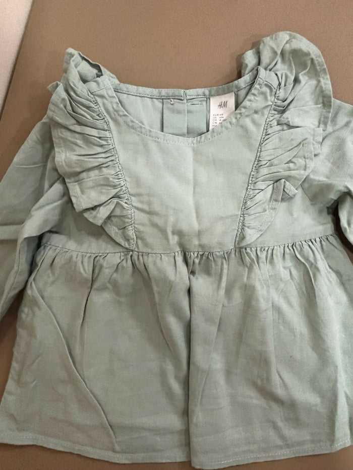 H&M cotton blouse and legging set featuring soft breathable fabric, comfortable fit, coordinated design, and everyday style for babies, toddlers, and young children.