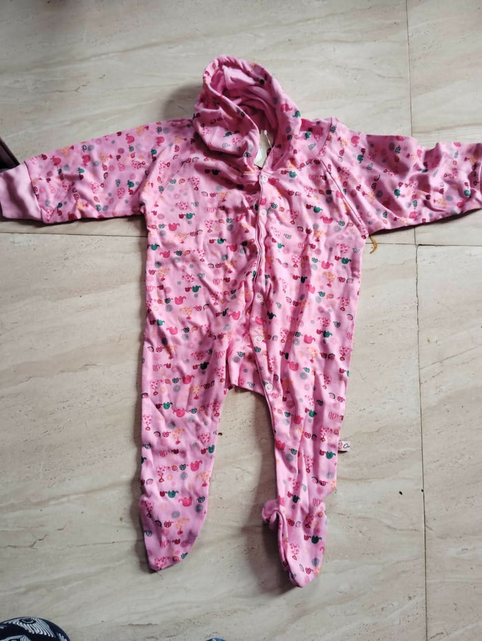 Keep your baby comfy and stylish with this adorable romper—soft, easy to wear, and perfect for any occasion!