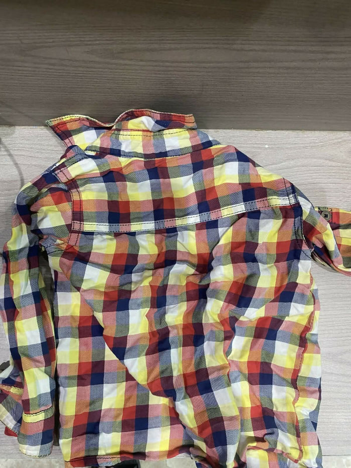 Comfortable and stylish boy’s shirt – perfect for school, play, or casual outings.